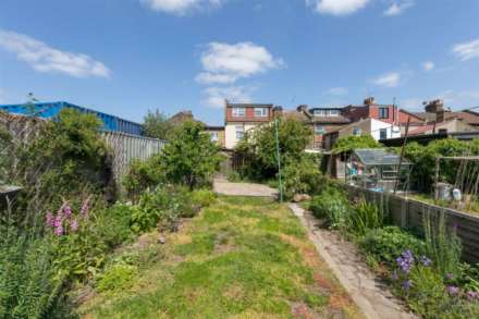 Carlyle Road, Manor Park, E12 6BS, Image 25