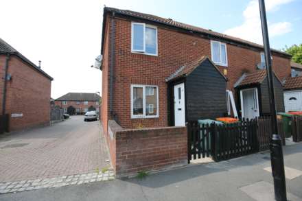 2 Bedroom Terrace, Linton Gardens, Beckton, E6