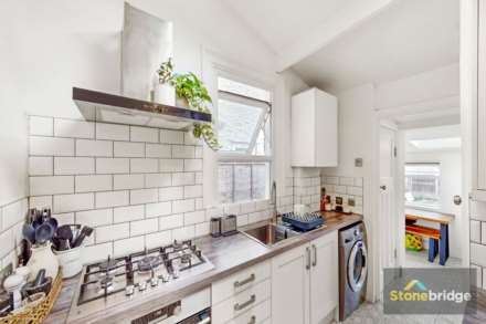 Hatherley Gardens, East Ham, E6, Image 4