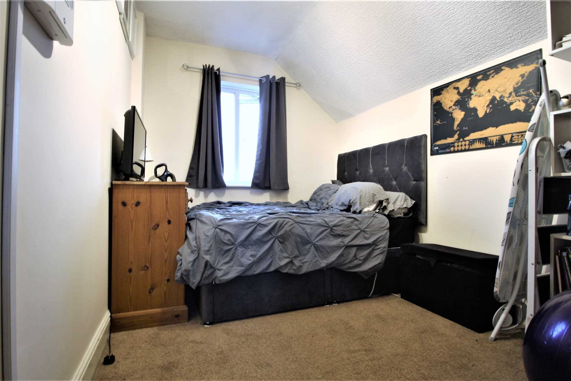 Lindesfarne Road, Dagenham, RM8, Image 6