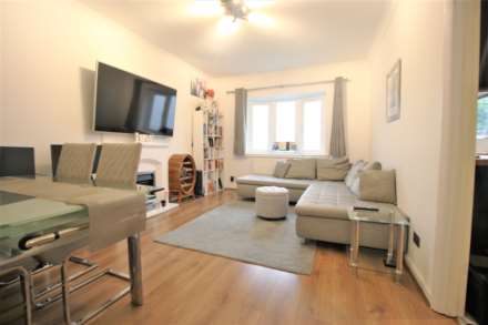 2 Bedroom Semi-Detached, Lindesfarne Road, Dagenham, RM8