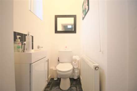 Lindesfarne Road, Dagenham, RM8, Image 3