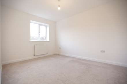 Asten Way, Romford, RM7 8BS, Image 11