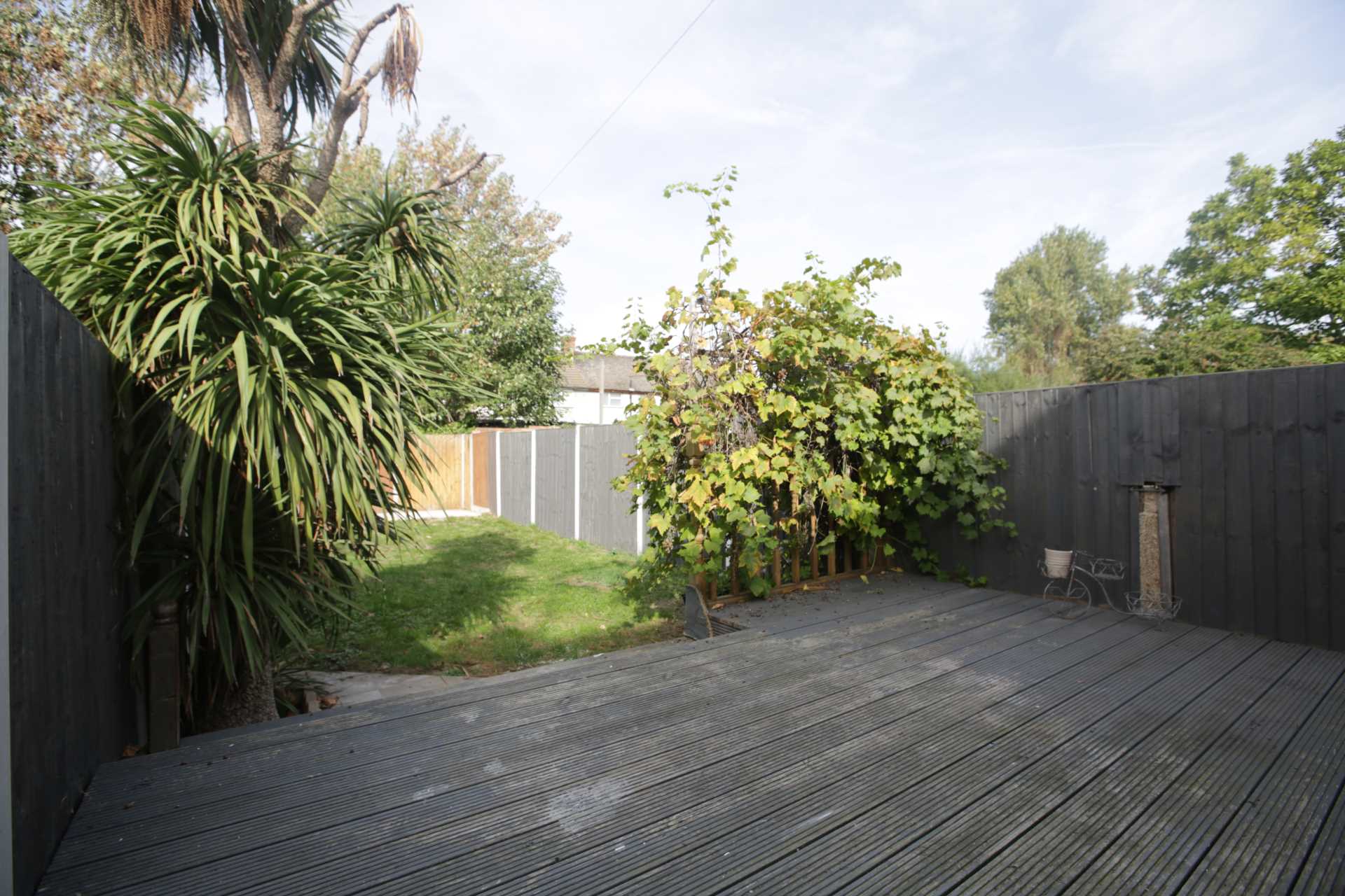 Oval Road North, Dagenham, RM10 9ER, Image 12