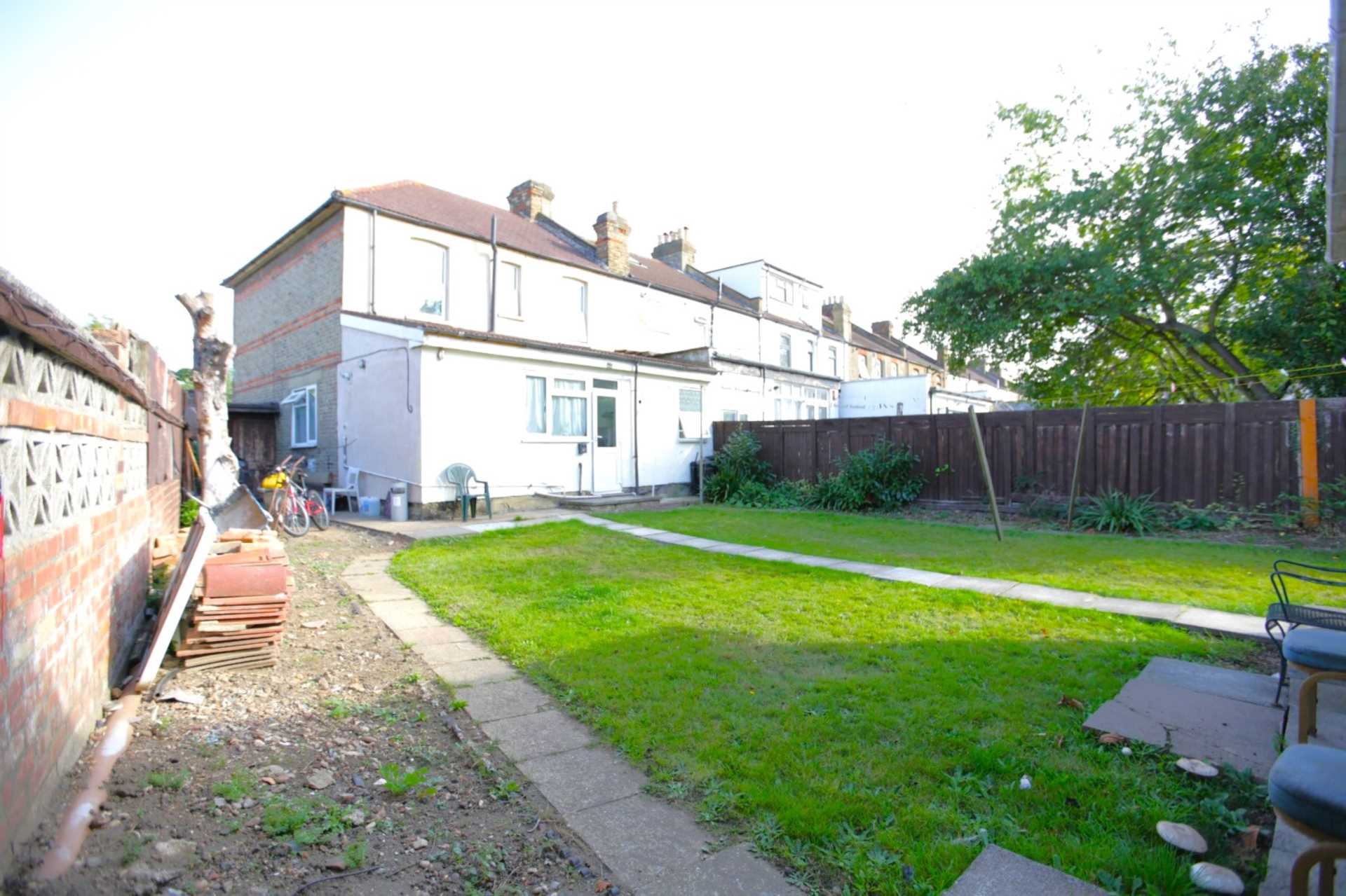 Milverton Gardens, Ilford, IG3 8DS, Image 2