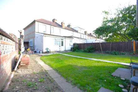 Milverton Gardens, Ilford, IG3 8DS, Image 2