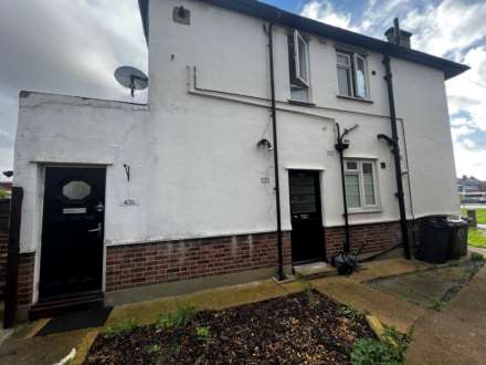 2 Bedroom Flat, Rainham Road South, Dagenham, RM10 7XA