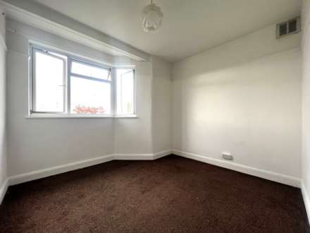 Rainham Road South, Dagenham, RM10 7XA, Image 5