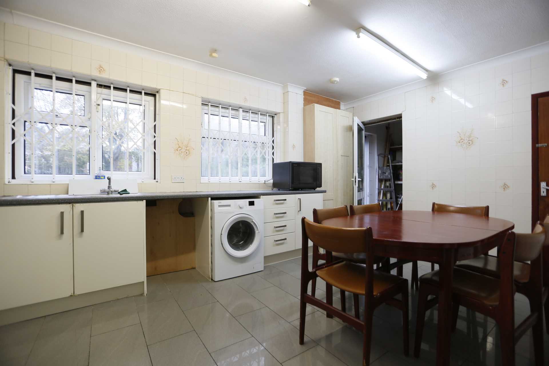 Bramley Crescent, Ilford, IG2 6DA, Image 7