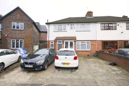 5 Bedroom End Terrace, Bramley Crescent, Ilford, IG2 6DA