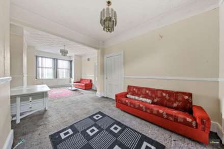 4 Bedroom Terrace, Plashet Road, Plaistow, E13 0QA