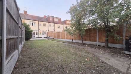 Charter Avenue, Ilford, IG2 7AD, Image 13