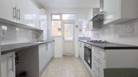 Charter Avenue, Ilford, IG2 7AD, Image 3