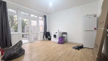 Charter Avenue, Ilford, IG2 7AD, Image 4