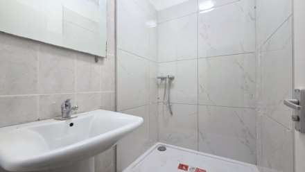 Charter Avenue, Ilford, IG2 7AD, Image 8