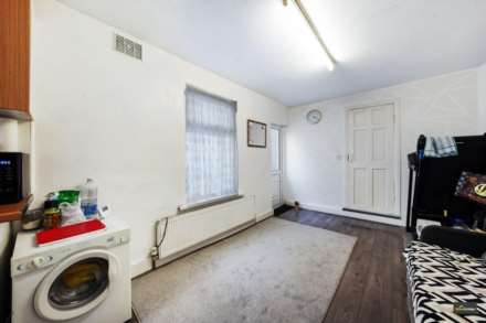 Seventh Avenue, London, E12 5JL, Image 8