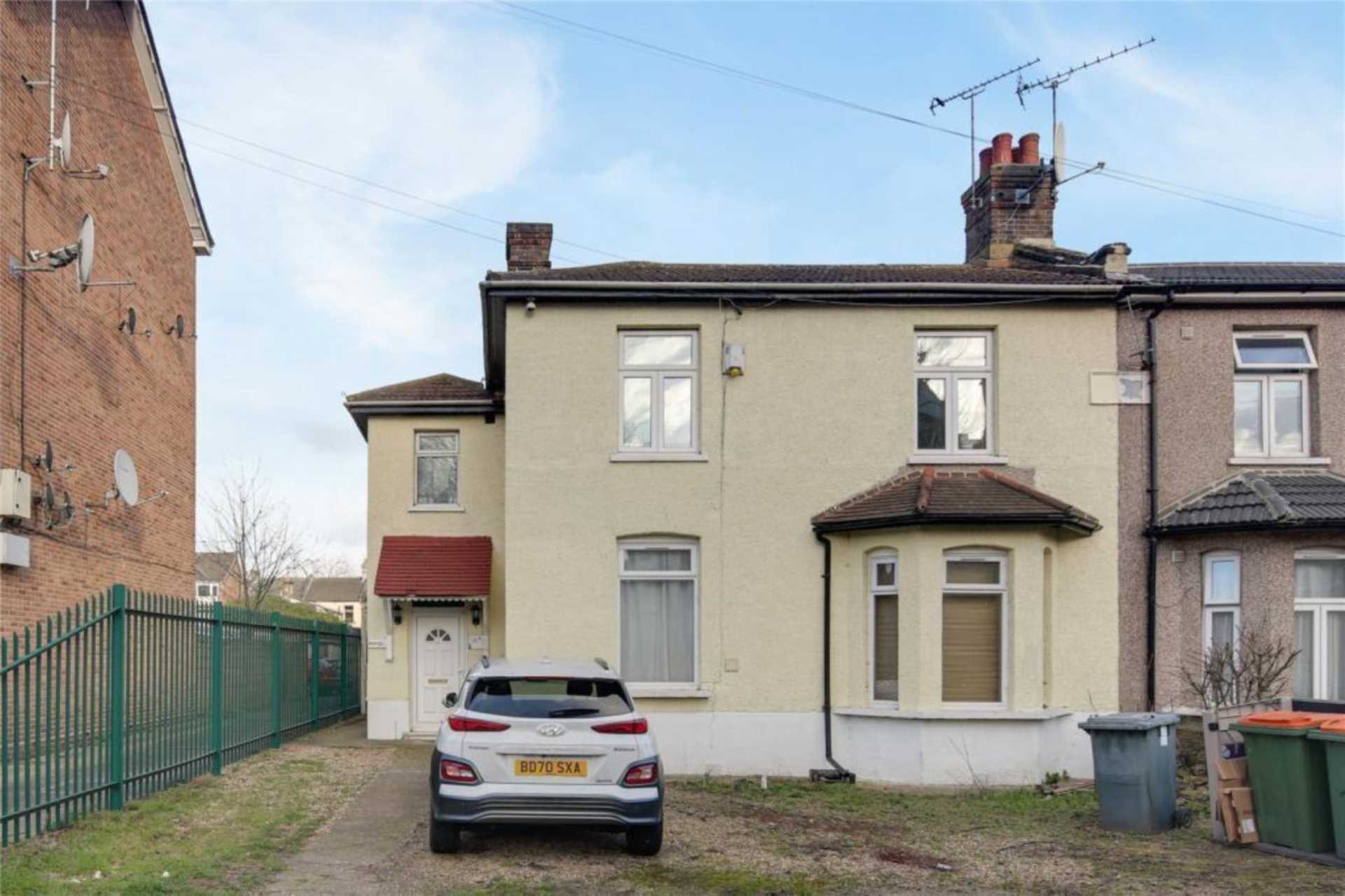 Gladding Road, Manor Park, E12 5DD, Image 1