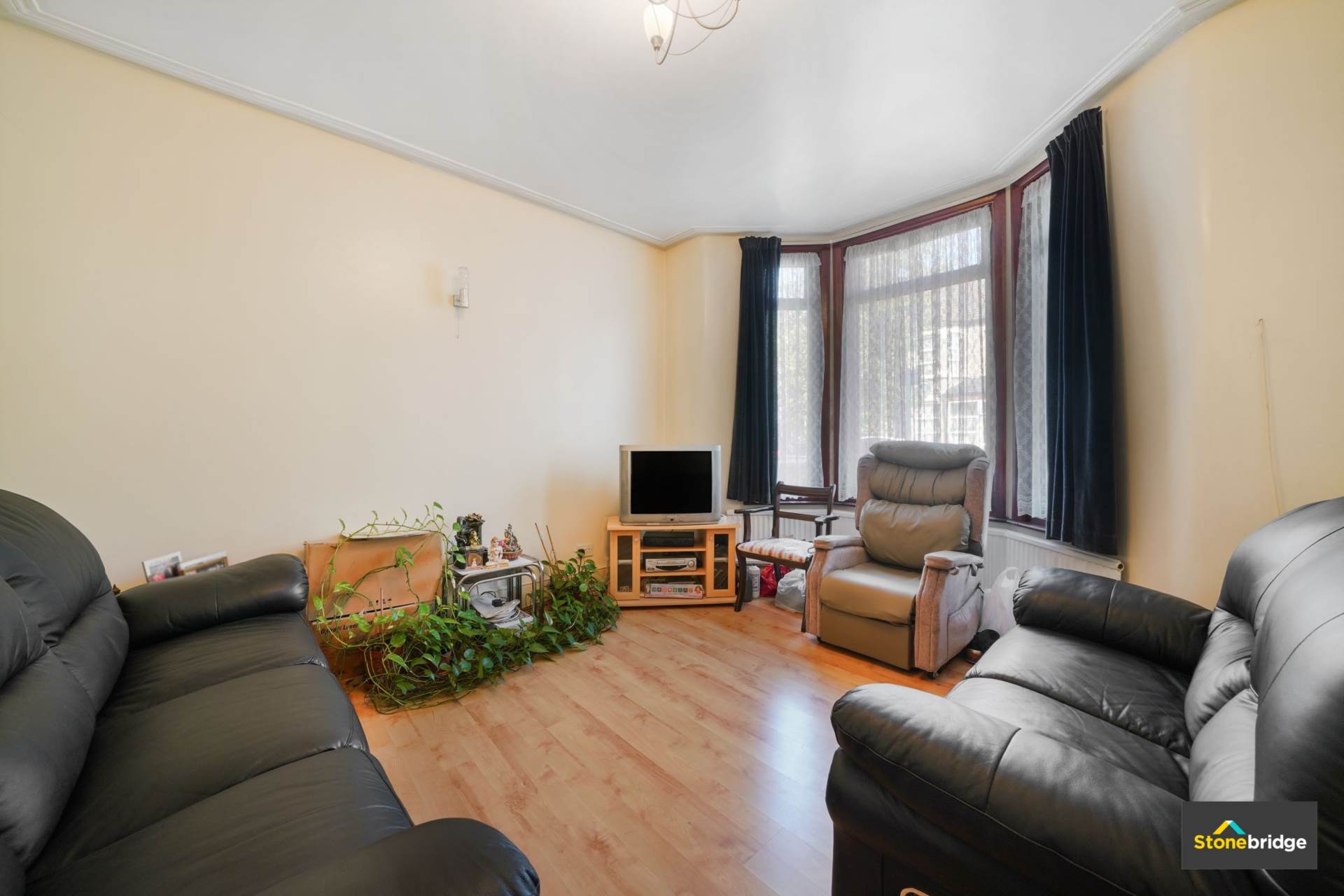 Lucas Avenue, London, E13 0RL, Image 2