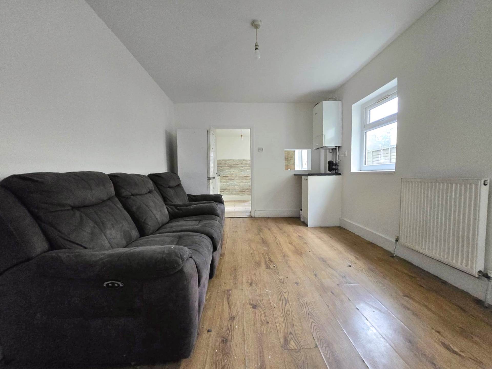 Halley Road, Manor Park, London E12, Image 2