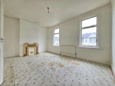 Halley Road, Manor Park, London E12, Image 11