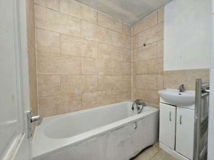 Halley Road, Manor Park, London E12, Image 13