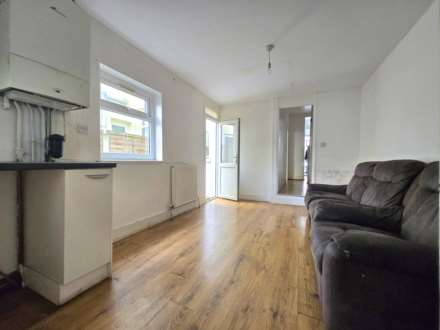 Halley Road, Manor Park, London E12, Image 5