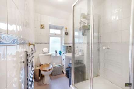 Neesham Road, Dagenham, RM8, Image 9