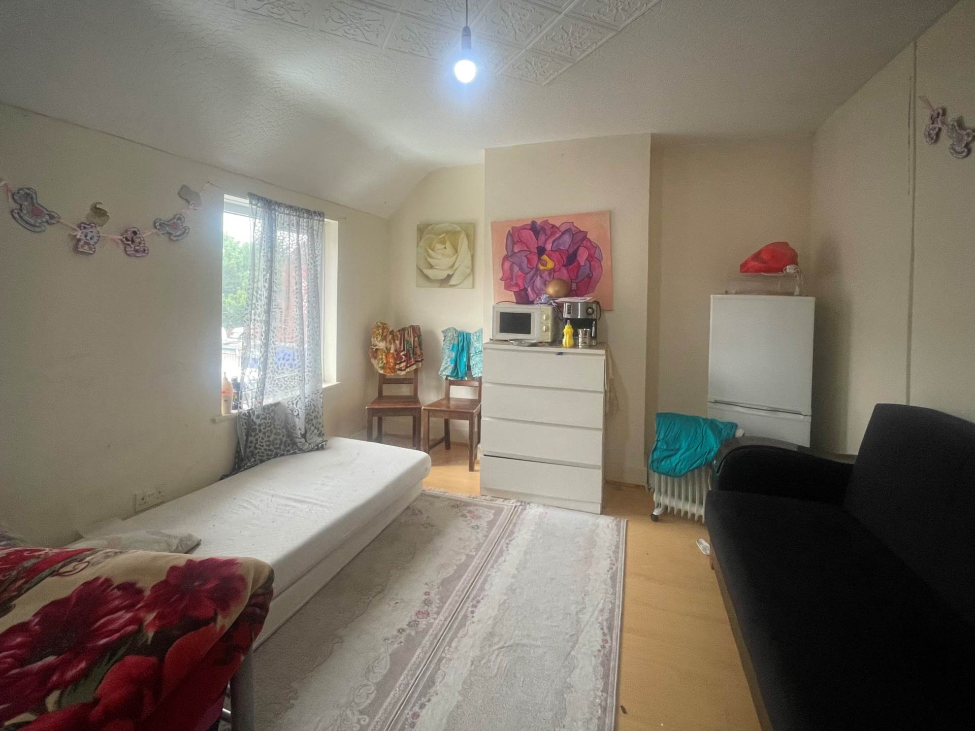 High Street, Walthamstow, E17, Image 2