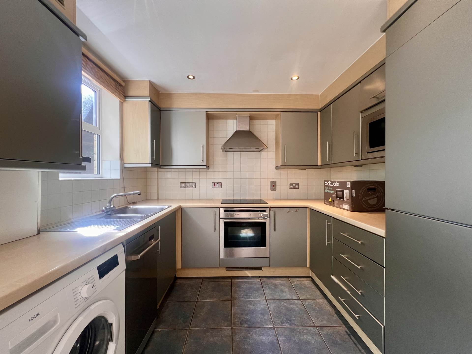 Clifden Road, Clapton, E5 0LR, Image 4