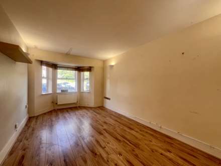 Clifden Road, Clapton, E5 0LR, Image 2