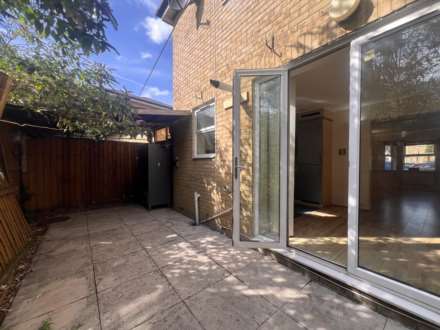Clifden Road, Clapton, E5 0LR, Image 6