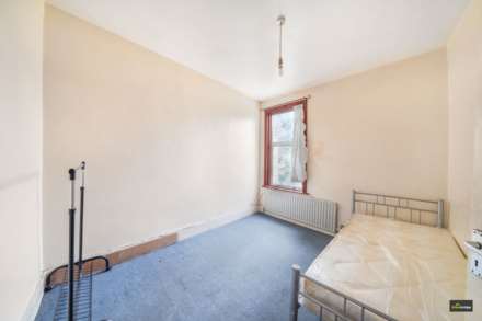 Little Ilford Lane, Manor Park, E12 5PW, Image 10