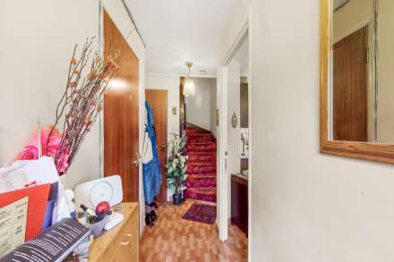 Garnet Walk, Beckton, E6, Image 10
