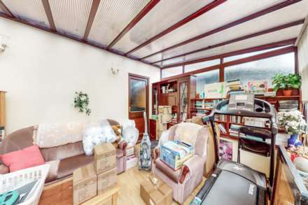 Garnet Walk, Beckton, E6, Image 11