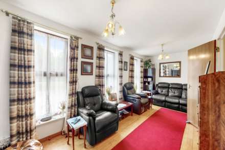 Garnet Walk, Beckton, E6, Image 5