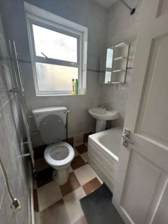 Third Avenue, Walthamstow, E17, Image 5