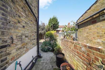 Olive Road, Plaistow, E13 9PZ, Image 18