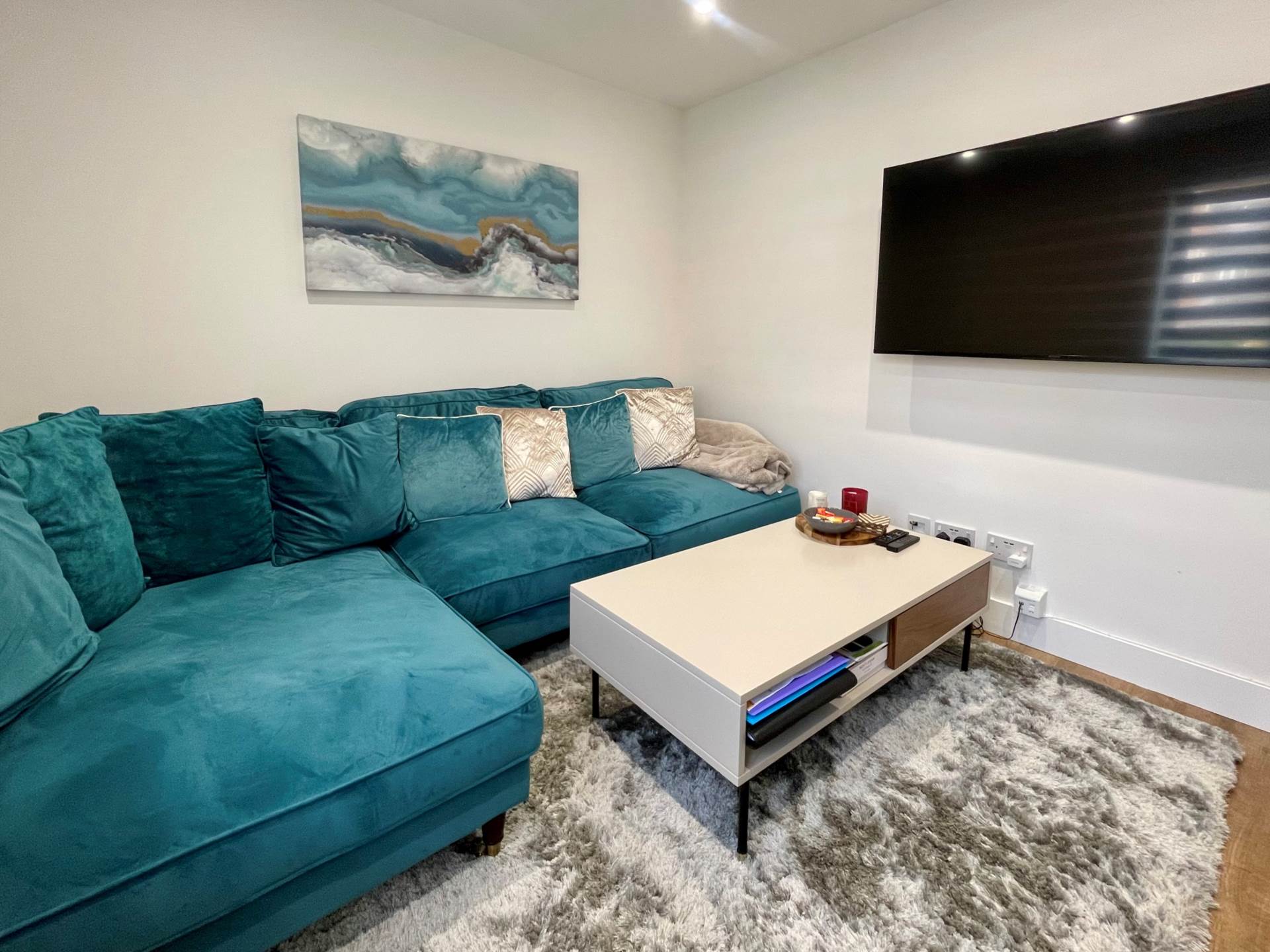 Mandeville Court, Chingford, E4, Image 2