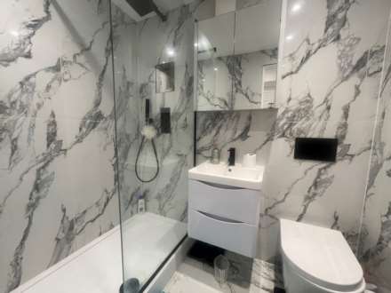 Mandeville Court, Chingford, E4, Image 3