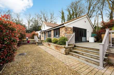 Lingmere Close, Chigwell Row, IG7