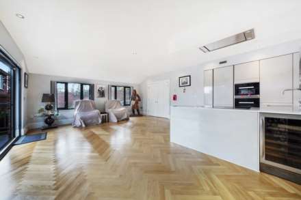 Lingmere Close, Chigwell Row, IG7, Image 5