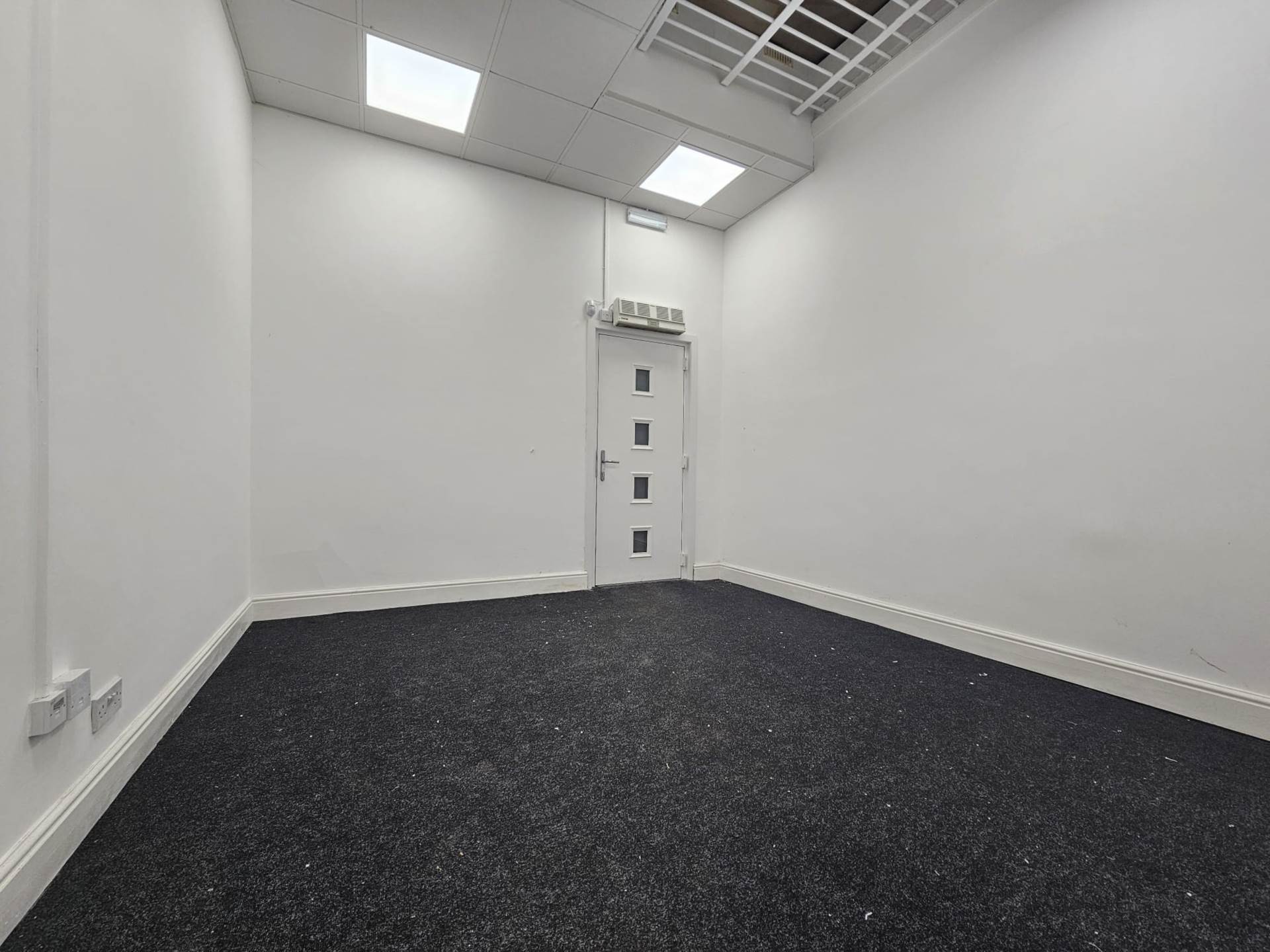 Fowler Rd, Hainault, IG6 3UJ, Image 7