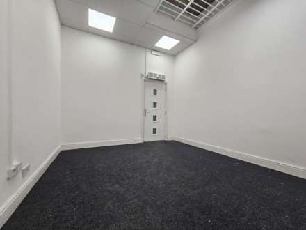 Fowler Rd, Hainault, IG6 3UJ, Image 7
