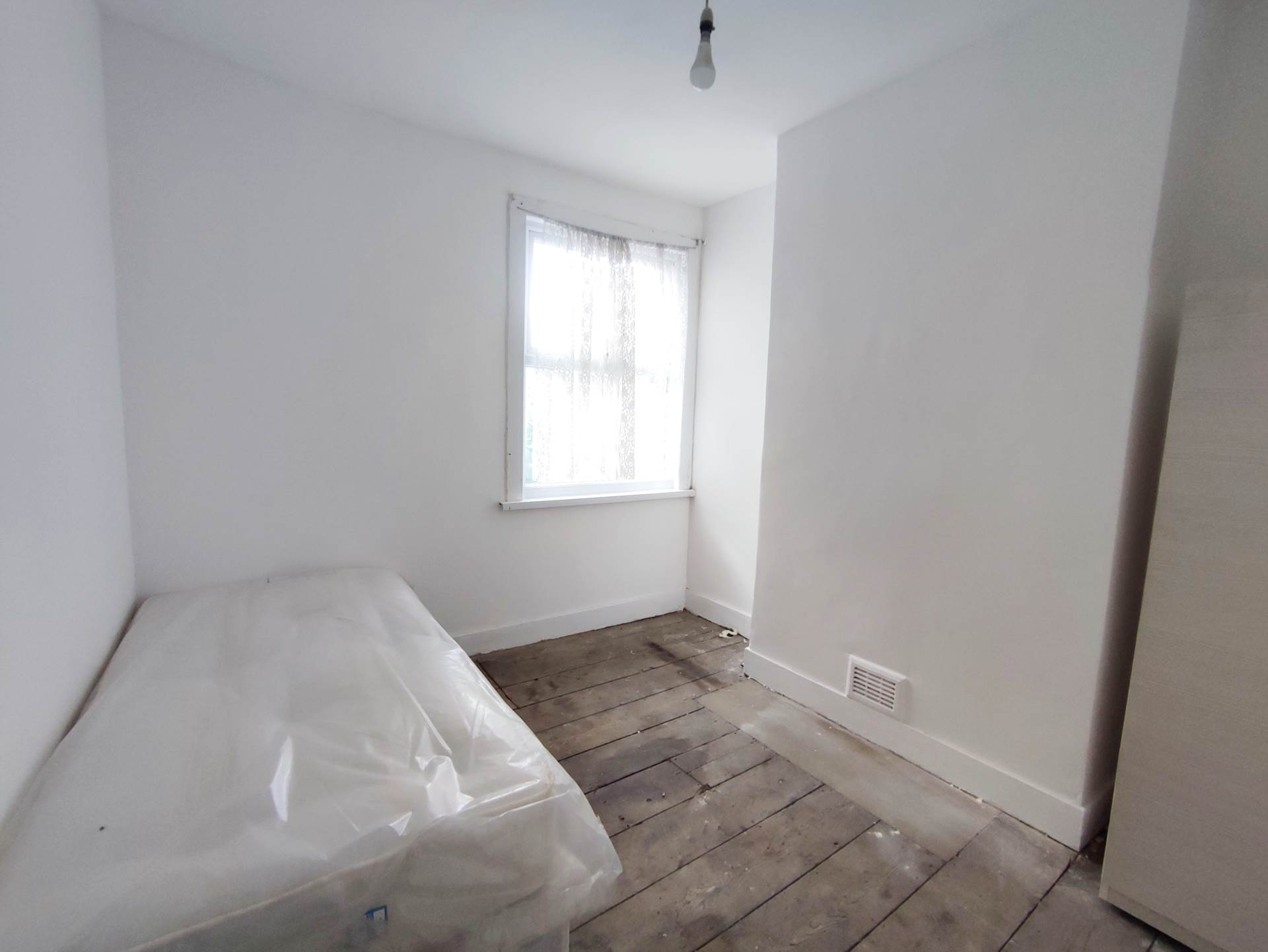 Fifth Avenue, Manor Park, E12 6DA, Image 3