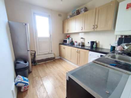 Fifth Avenue, Manor Park, E12 6DA, Image 5