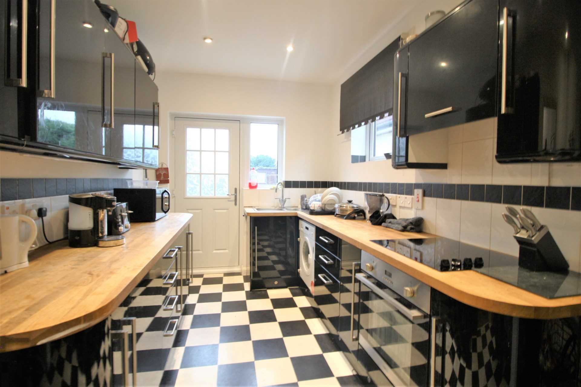Lindisfarne Road, Dagenham, RM8, Image 2