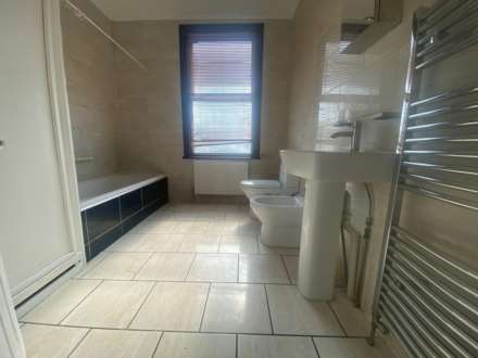 Coleridge Avenue, London, E12, Image 5