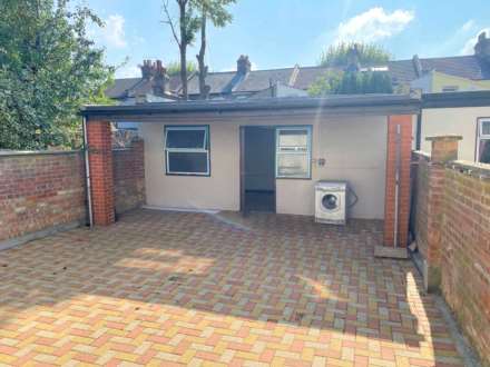 Coleridge Avenue, London, E12, Image 9
