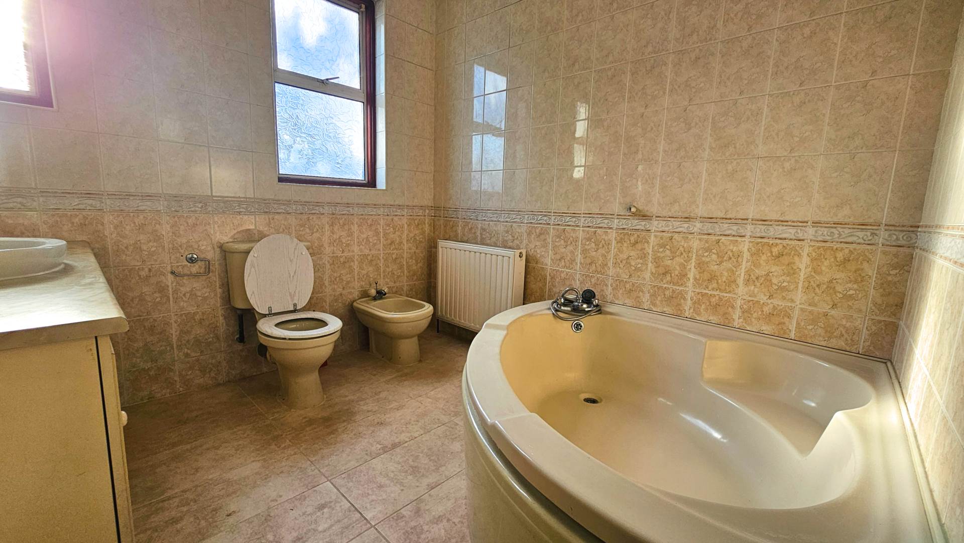 Leamington Garden, Seven Kings, IG3, Image 24