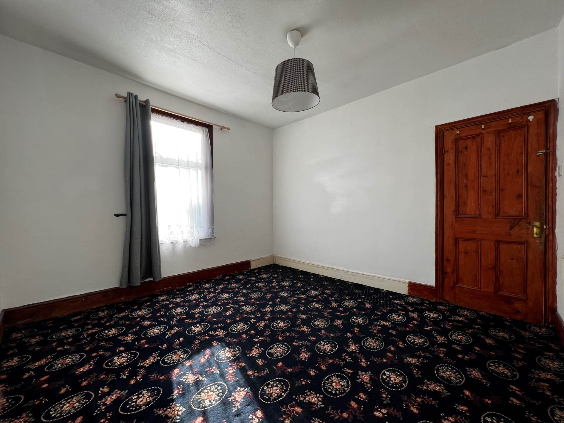 Leamington Garden, Seven Kings, IG3, Image 8